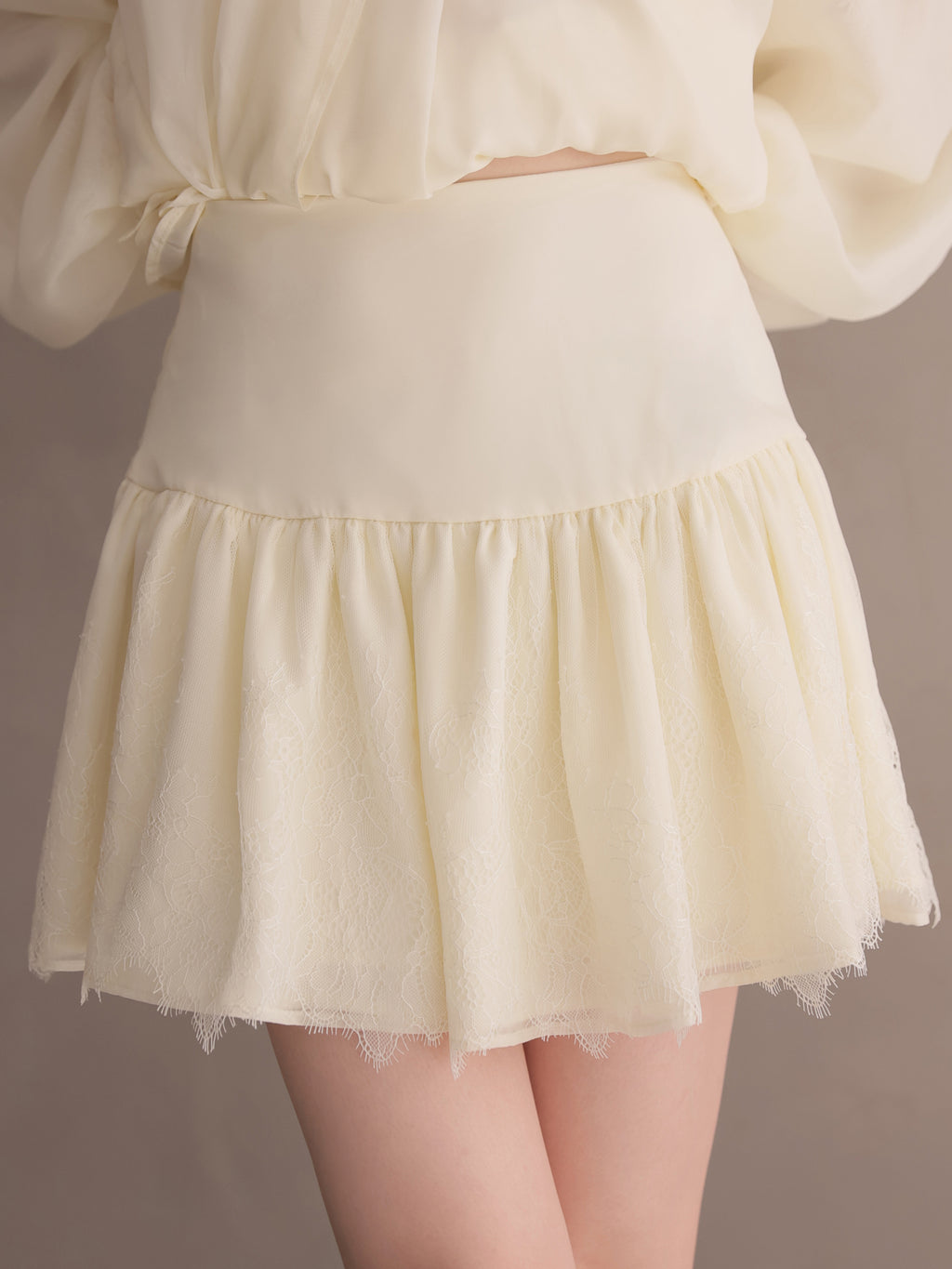 Chiffon lace mini skirt